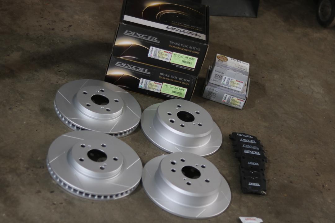 皇冠3.0经典老车翻新复活视频,丰田皇冠13代翻新