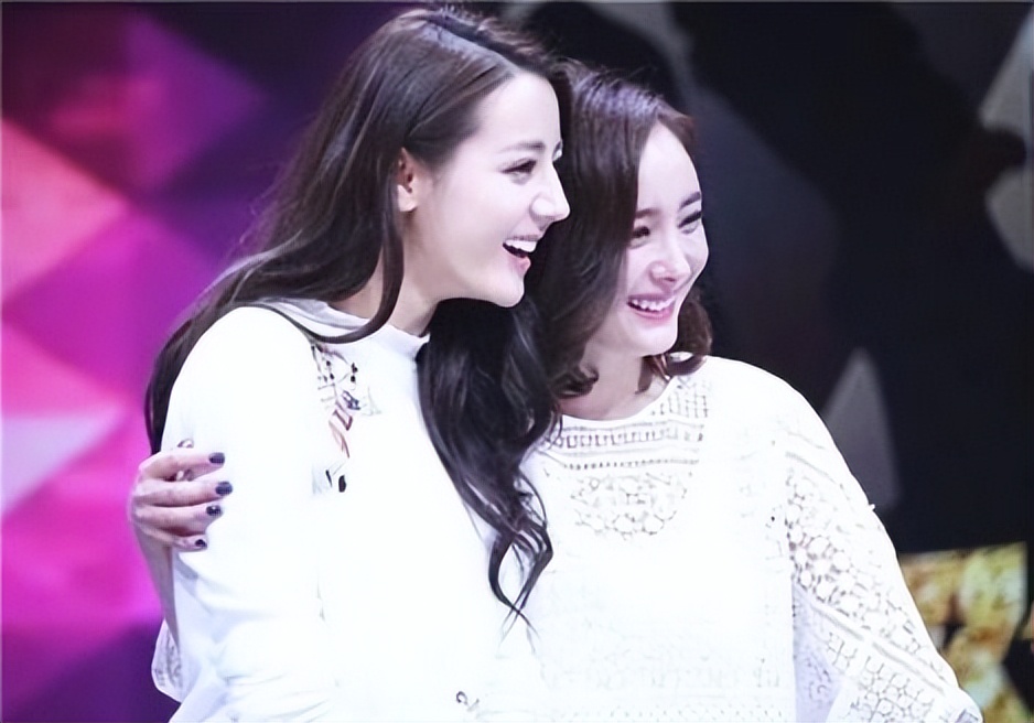 顶流迪丽热巴:被杨幂8亿捧红,工作四年无休,夺金鹰视后被嘲