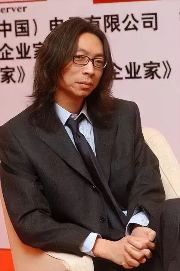 被骂了一万遍，他依旧是那个“刺儿头”