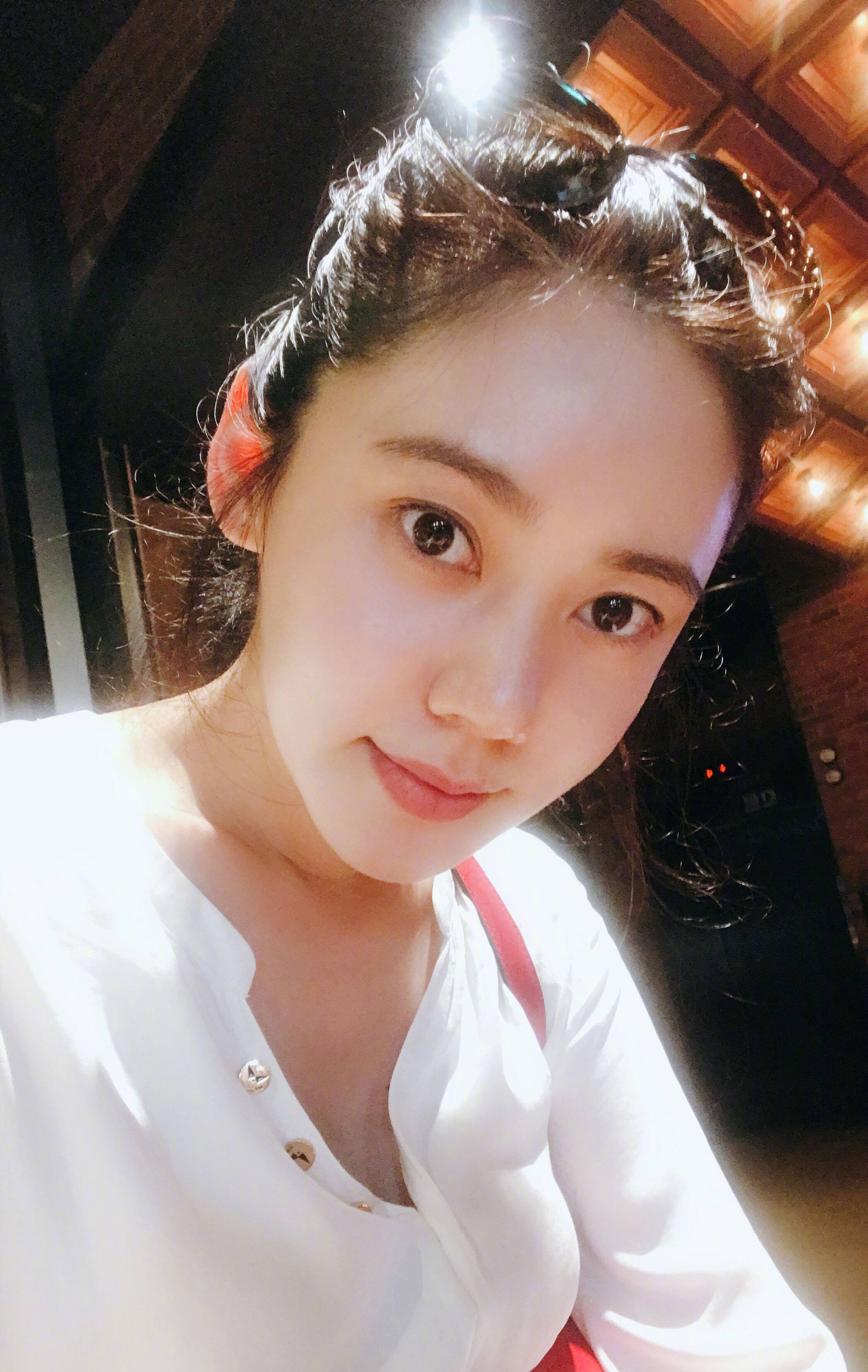 秋瓷炫为什么和丈夫两地分居,秋瓷炫于晓光生子后采访