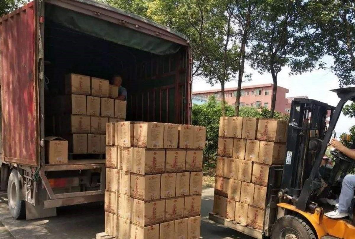 烟酒店的酒为什么比超市便宜,同样的酒为什么实体店比网上便宜