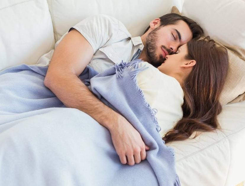 绝经后还能同房吗？坚持到老年，或能收获这3大好处