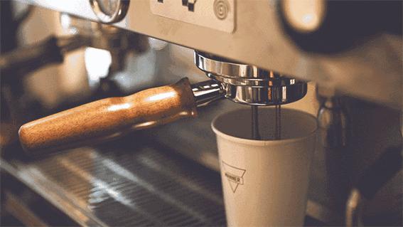 燕麦拿铁用什么牌子的燕麦奶,tims鲜萃咖啡加的是什么奶