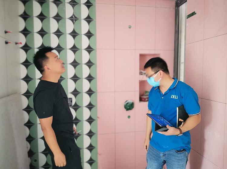 德立x《来改我家吧》:美术教授新家浴室大改造!细节体现质感