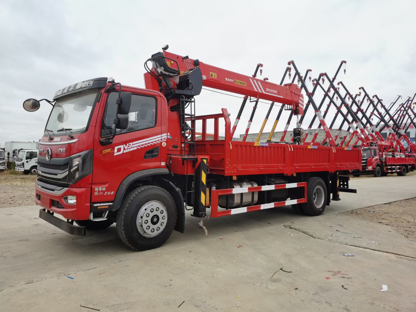 湖南最新二手8吨随车吊转让信息,二手4.2米8吨随车吊蓝牌价格