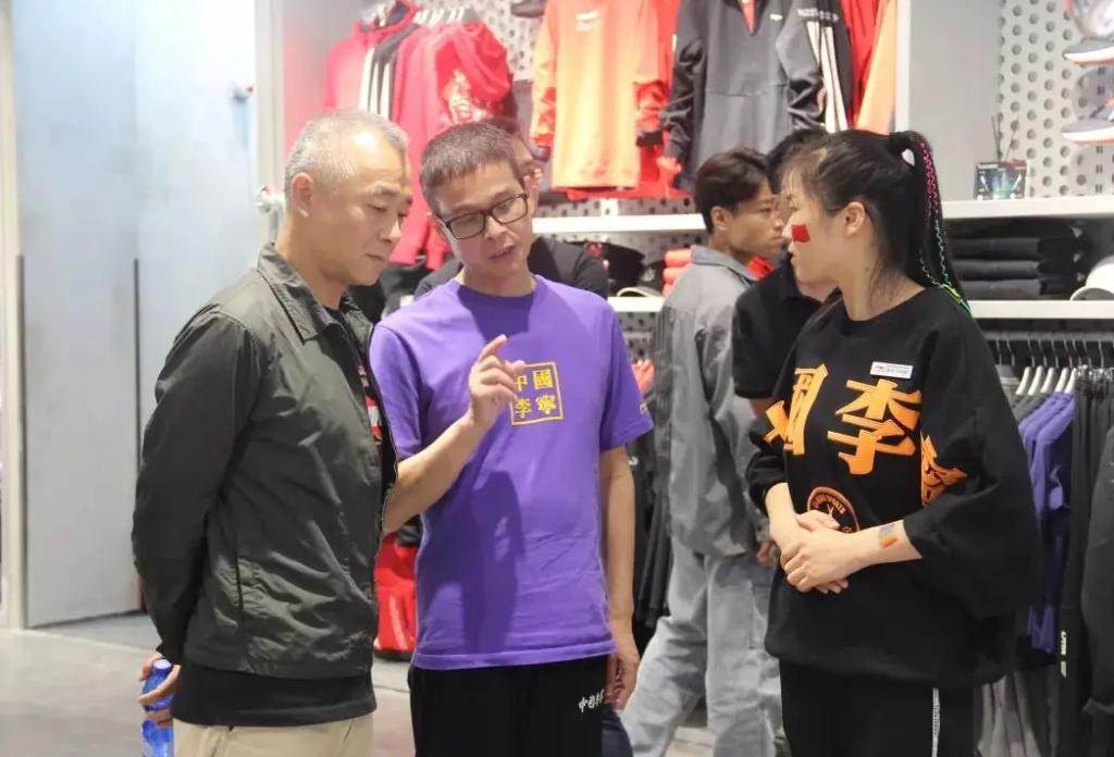 李宁日本服谁设计的,对于李宁日本兵服装的看法