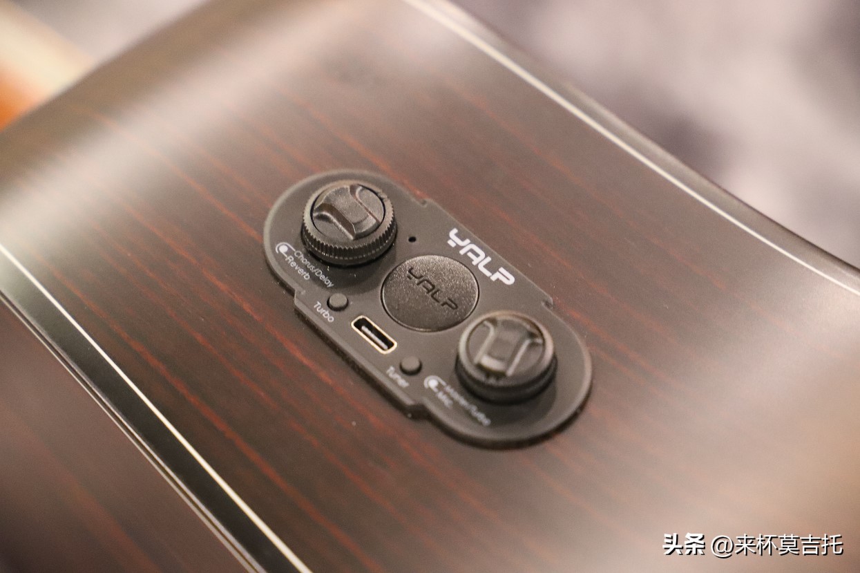 新手200至300元入门吉他推荐41寸,1000至2000元左右的吉他推荐全单