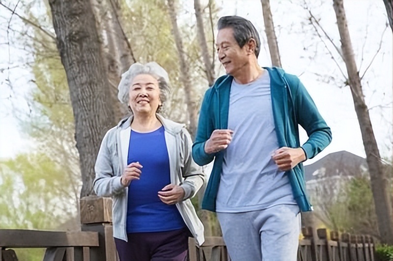 骨肉不相连怎么治疗,骨头筋疼跟年龄有关系