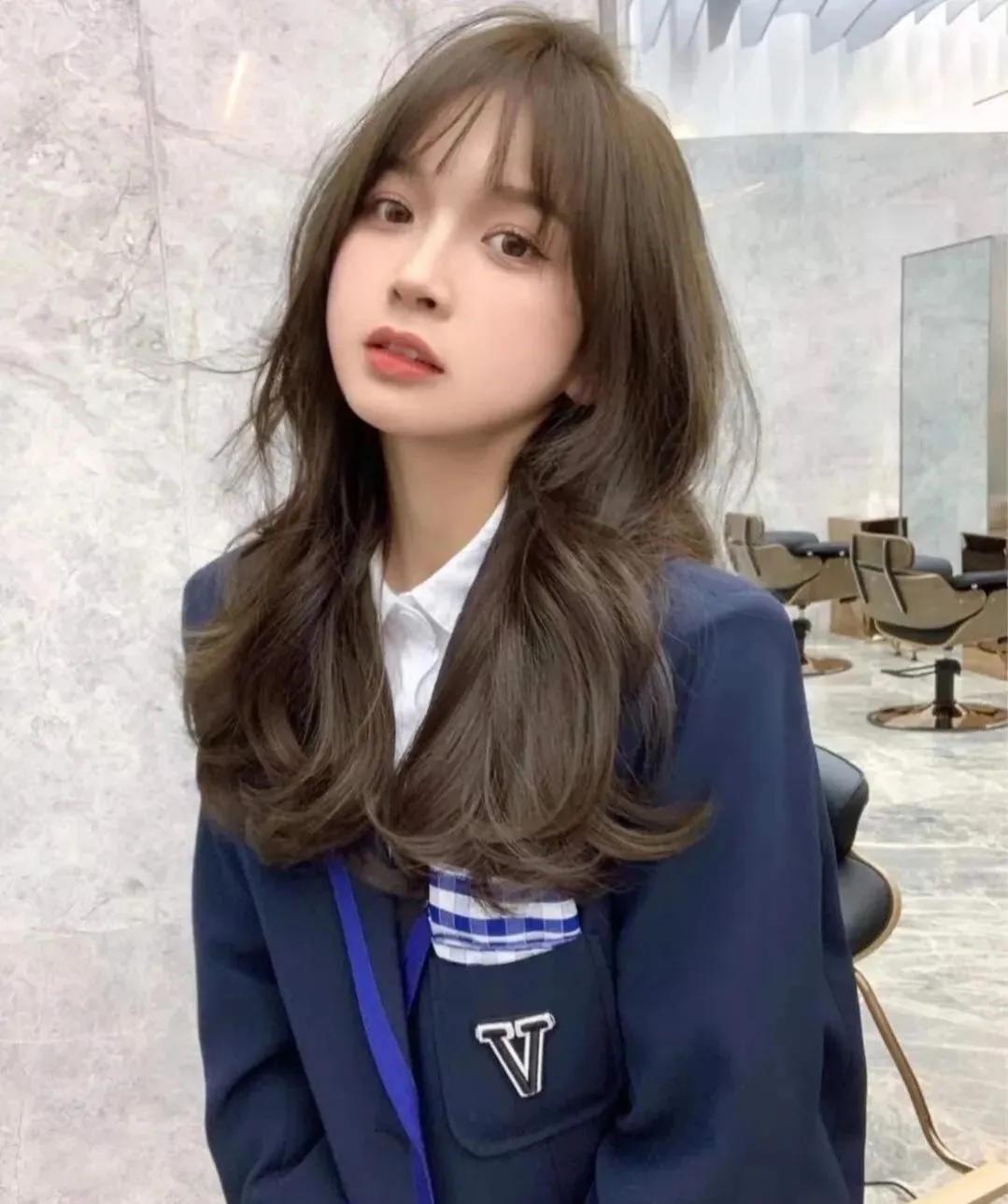 女生中长韩式浪漫气垫烫