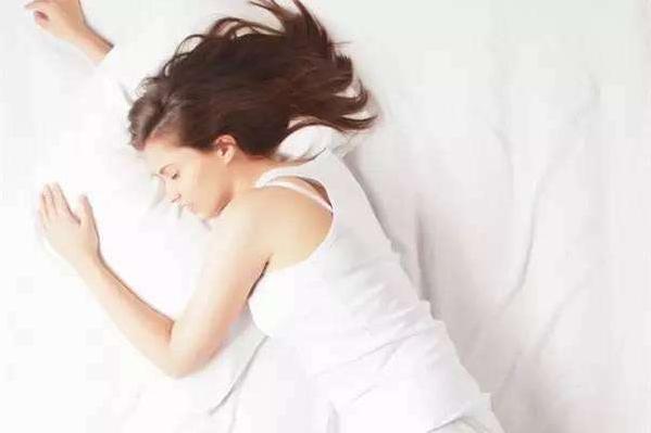 胃酸烧心怎么办快速缓解,胃酸反流引起胸闷怎么快速缓解