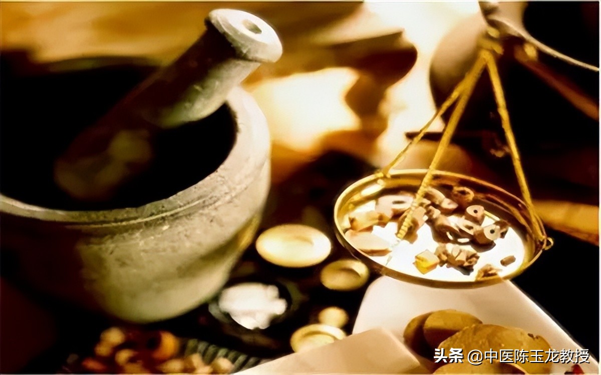 精神紧绷压力大睡不着？睡前一碗汤，养血安神，让你心放松甜入梦