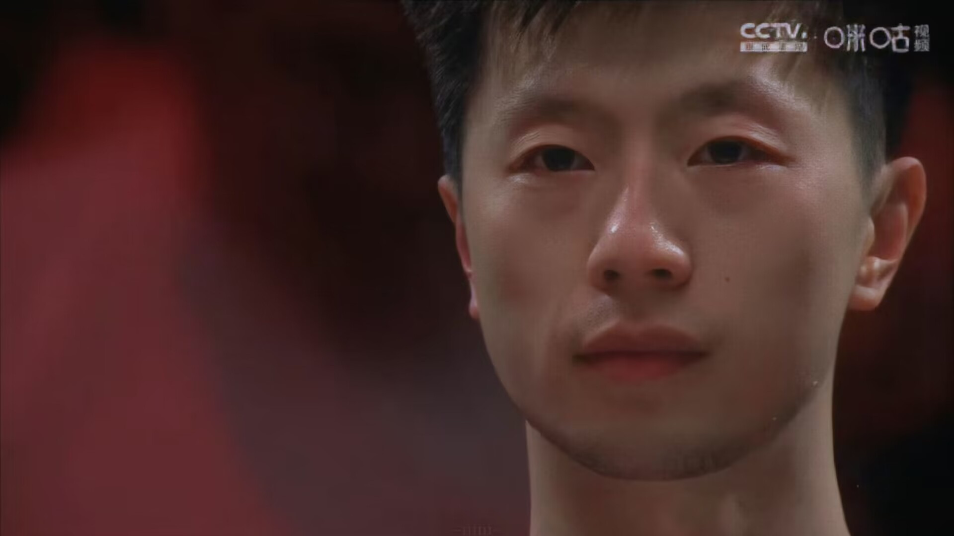 马龙大满贯屈居亚军流泪,领奖落寞悲伤!樊振东谈自己接班尚早!