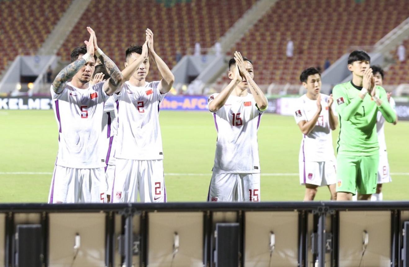 国足战败李霄鹏道歉,国足10大失利