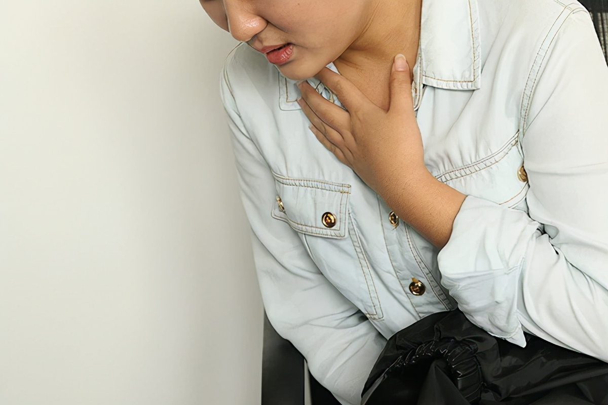 背痛和肺癌的早期症状及表现,背痛和肺癌