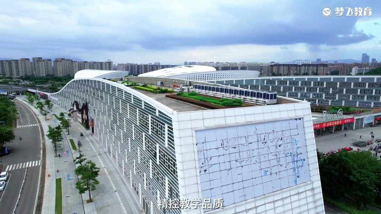 当梦想的汗水承载着未来的重量以赤诚初心