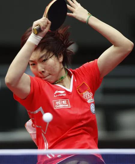 国乒女队王楠,王楠张怡宁女乒团体比赛视频