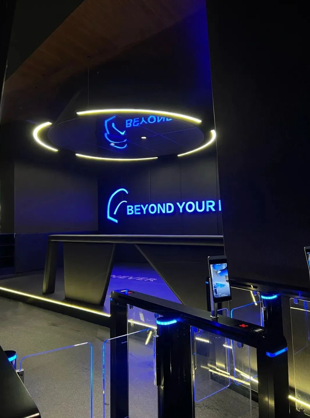 鼎合健身,高端健身房设计