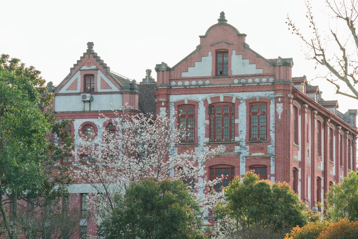 上海交大游玩攻略,上海交大徐汇校区的参观路线