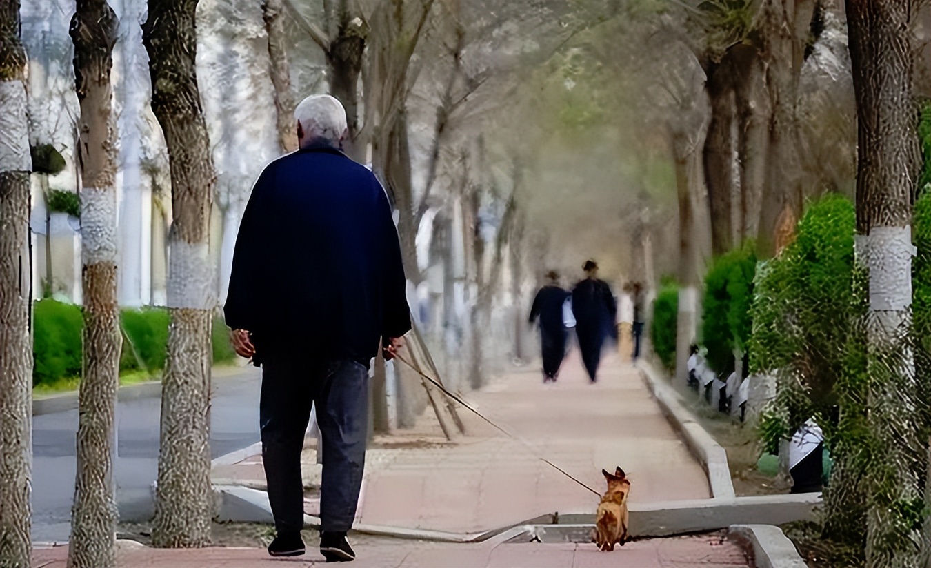 80岁老人肝癌晚期不吃不喝,80多岁老人得肝癌不做手术活多久