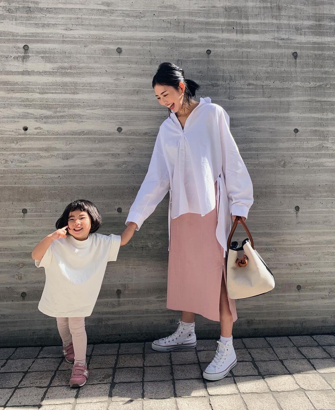 辣妈清爽的穿搭气质优雅美丽迷人,慵懒风妈妈装穿搭