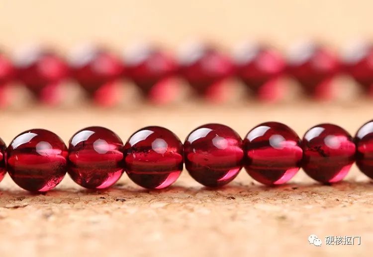 推荐几款不算贵的大牌珠宝首饰,十款值得入手的奢华珠宝排行榜