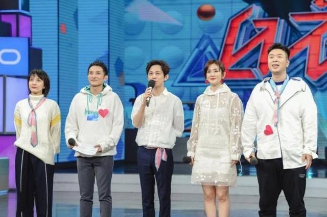 谢娜回归快乐大本营能否再次登顶,谢娜回归快乐大本营开场秀慢动作