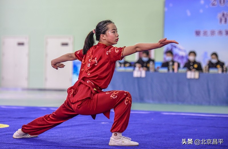 一招一式真功夫高手对决猛到炸,一招一式展现武术功底