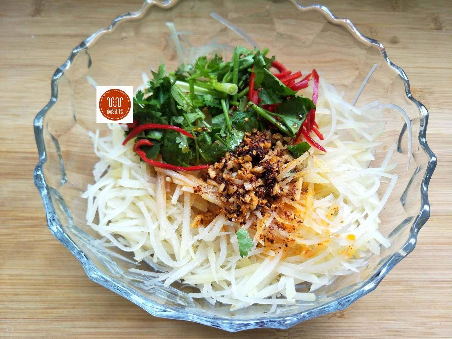 在家必学的一道小凉菜全家都爱吃,助消化凉菜