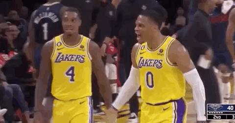 詹姆斯准三双湖人轻取森林狼湖人,恭喜湖人季前赛三连胜合集