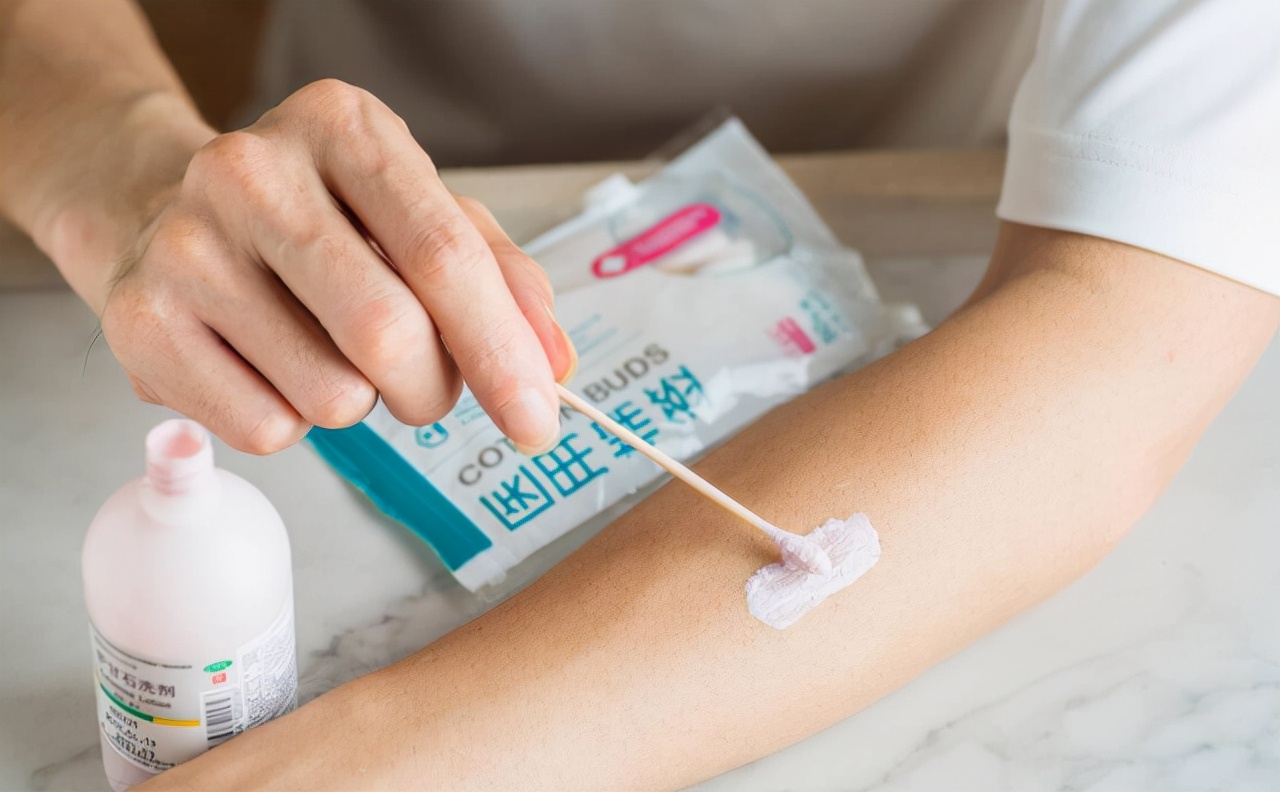 炉甘石洗剂价钱不一样效果一样吗,炉甘石洗剂为什么价格差挺多