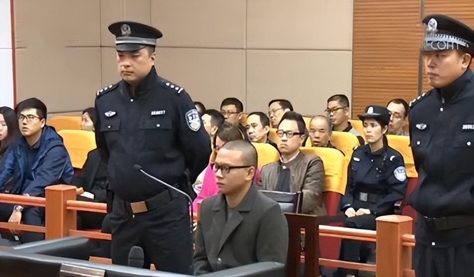 四川小伙子买玩具枪被抓,网上购玩具枪判几年