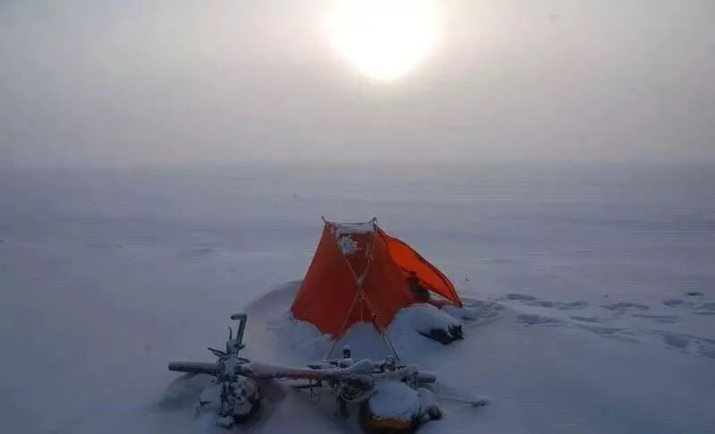 读《北方的空地》：人生才是探险，出世入世，不过一个转身