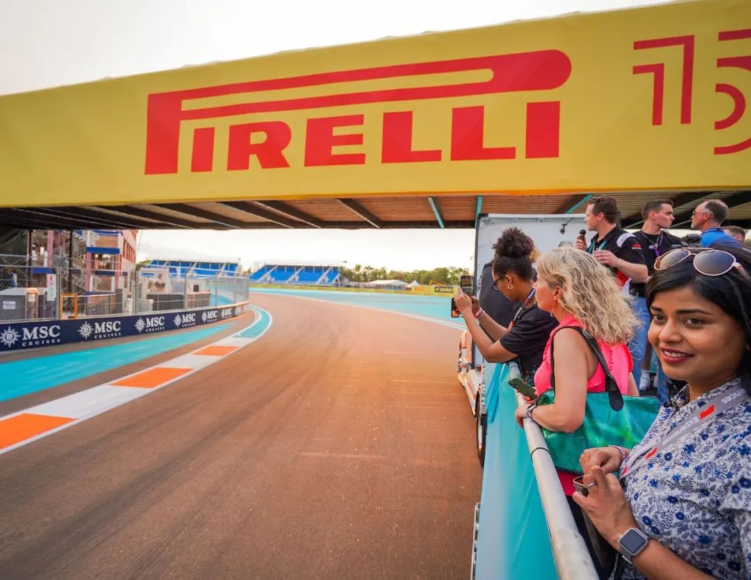 formula1赛车服,formula1赛车解说