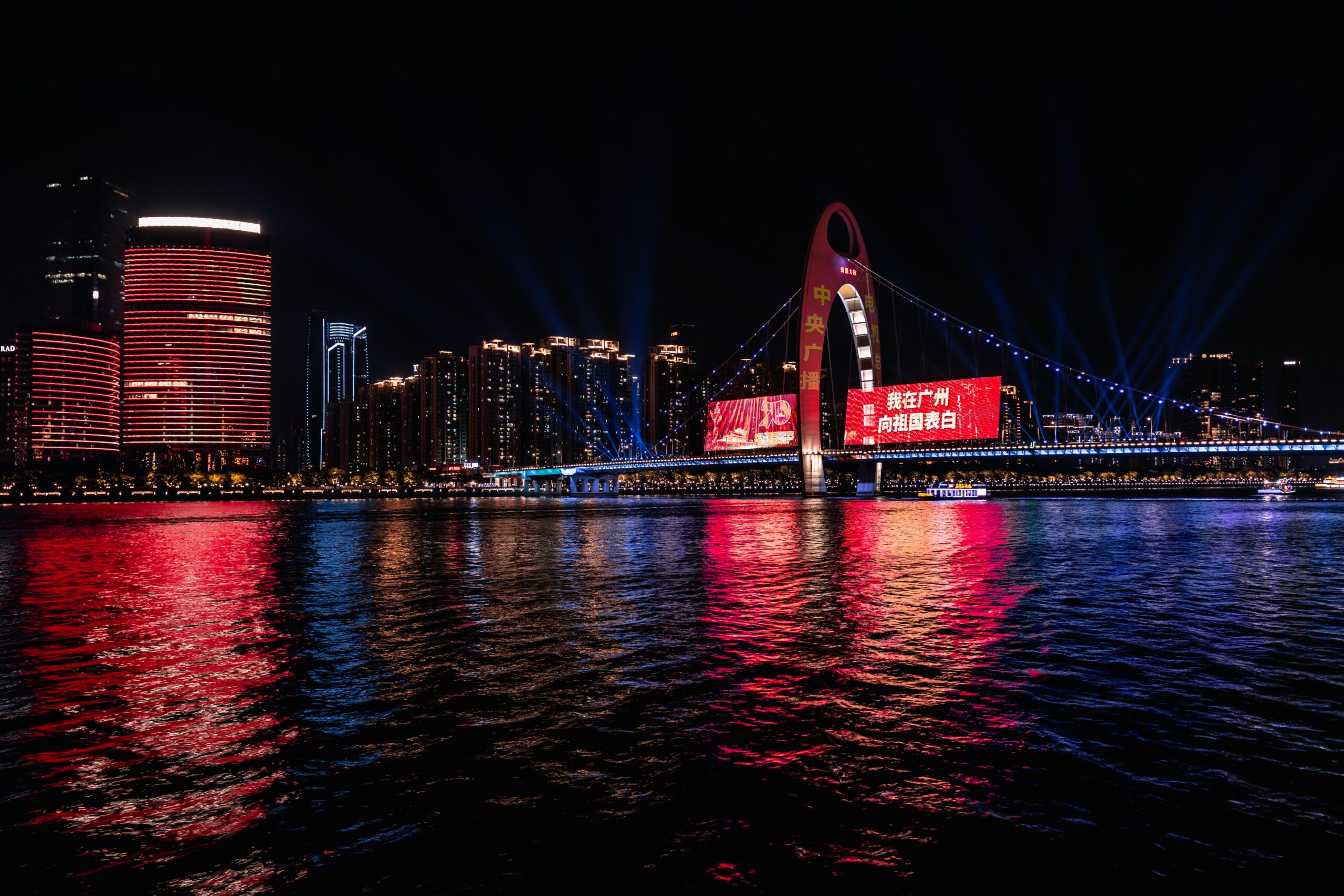 太古汇广州奢侈品牌,深圳万象城和广州太古汇哪个好