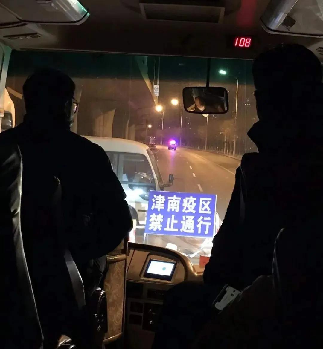 万众一心众志成城战必胜,众志成城坚决打赢病毒抗击战