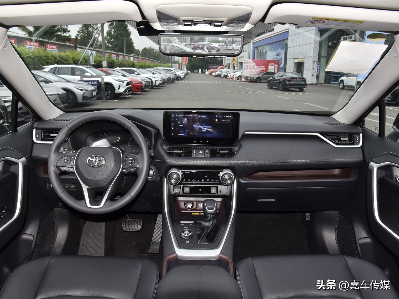 广汽丰田威飒和一汽丰田荣放对比,丰田威飒和丰田荣放哪款适合家用