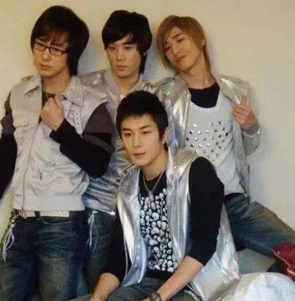 “被小三”的戚薇，背锅8年不坑声，她的聪明你想不到