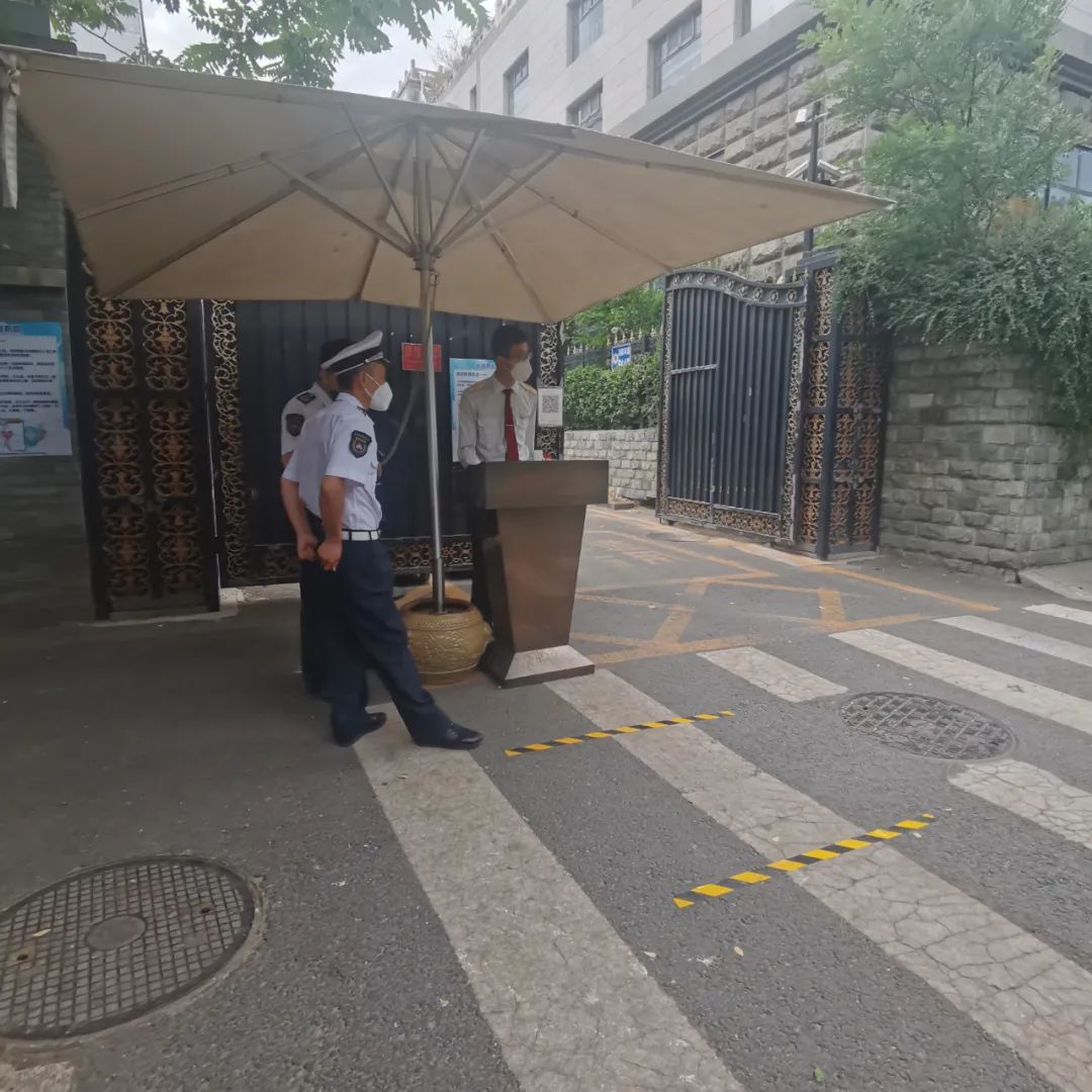 3.8亿甩卖东城区2000平米豪宅？记者实地探访