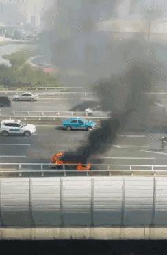 烧伤928天后重生的女孩,24岁女孩曾遇汽车自燃三度烧伤