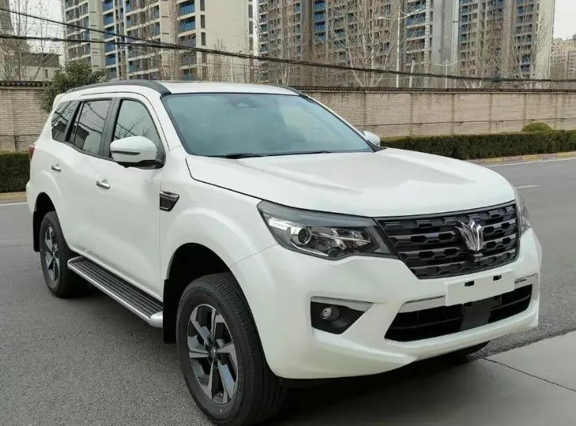 帕拉丁和普拉多哪个四驱性能强,2021日产帕拉丁落地多少钱