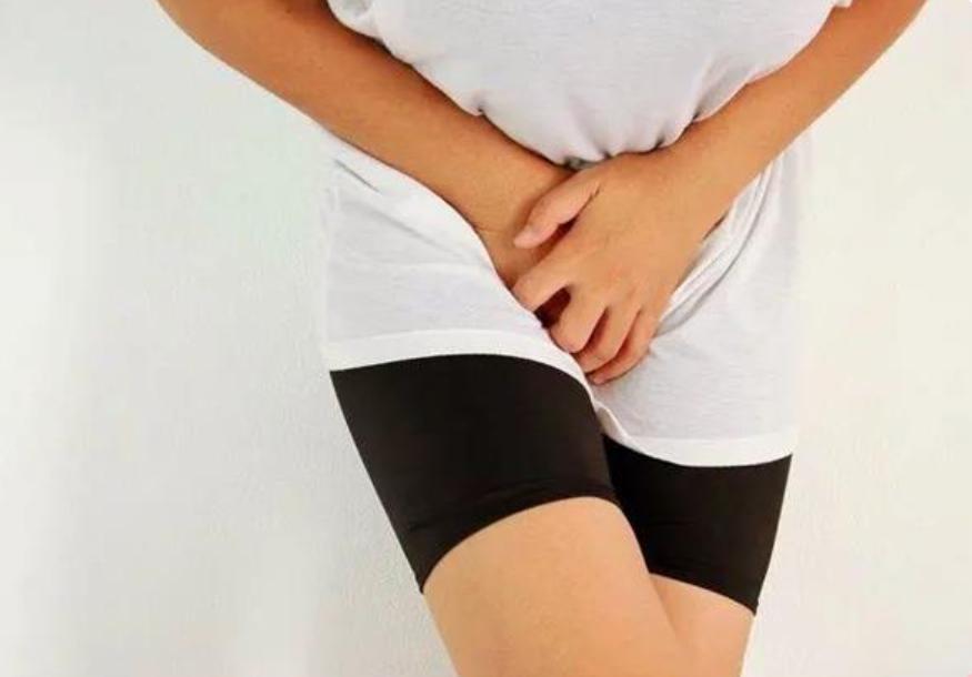 40岁女性下眼皮发黑是什么原因,女性腹股沟发黑是什么原因怎么办