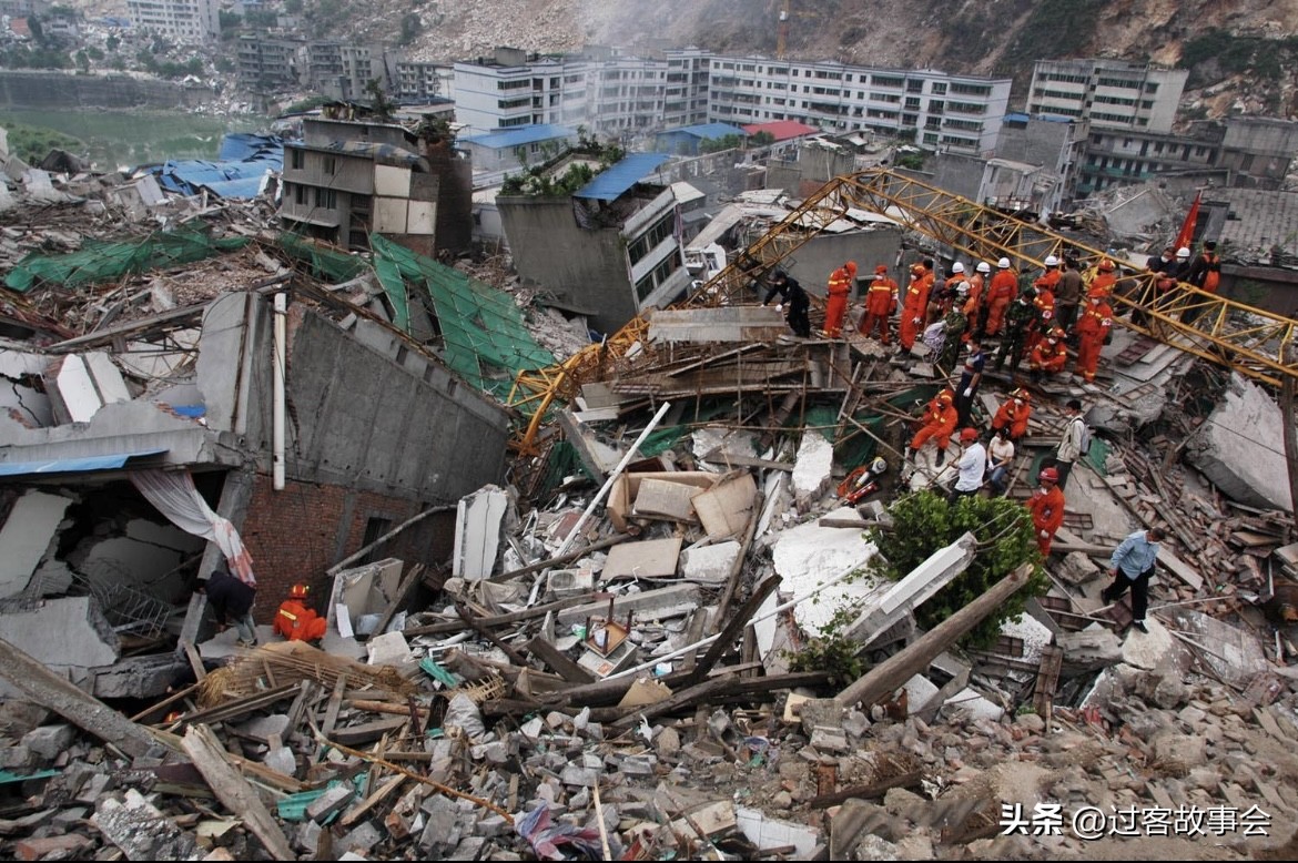 汶川地震10位英雄人物及事迹,汶川地震十大英雄少年事迹