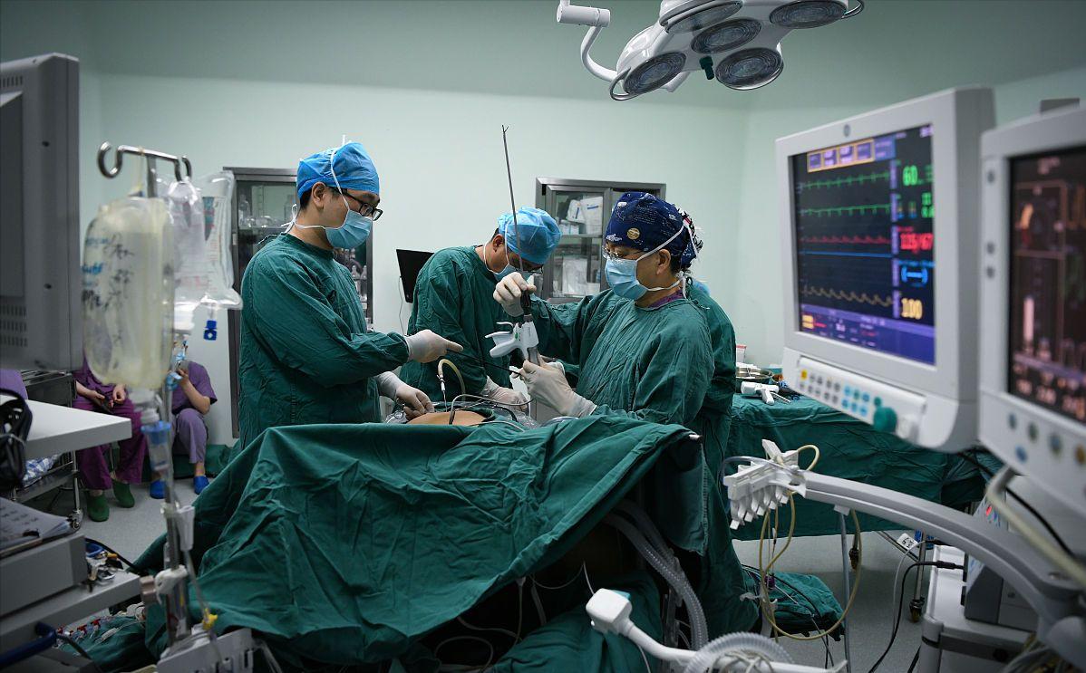 子宫切除术后第二天左腿不灵便，手术中谁来保护我们的腿？