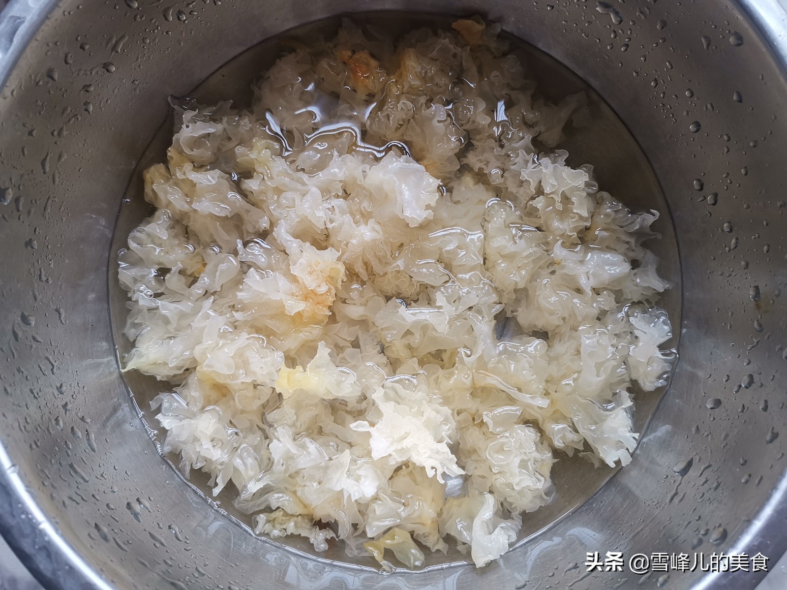 银耳怎么样才能熬出胶来,银耳怎么熬制才容易出胶