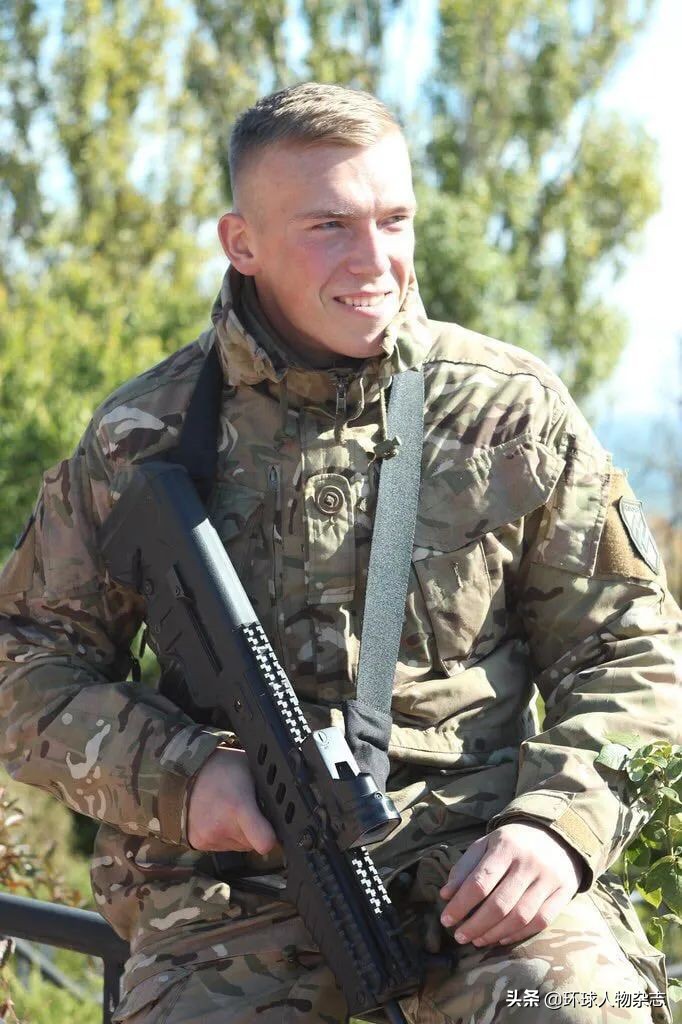 “亚速营”老大：我撑不住了，老婆快喊人救我