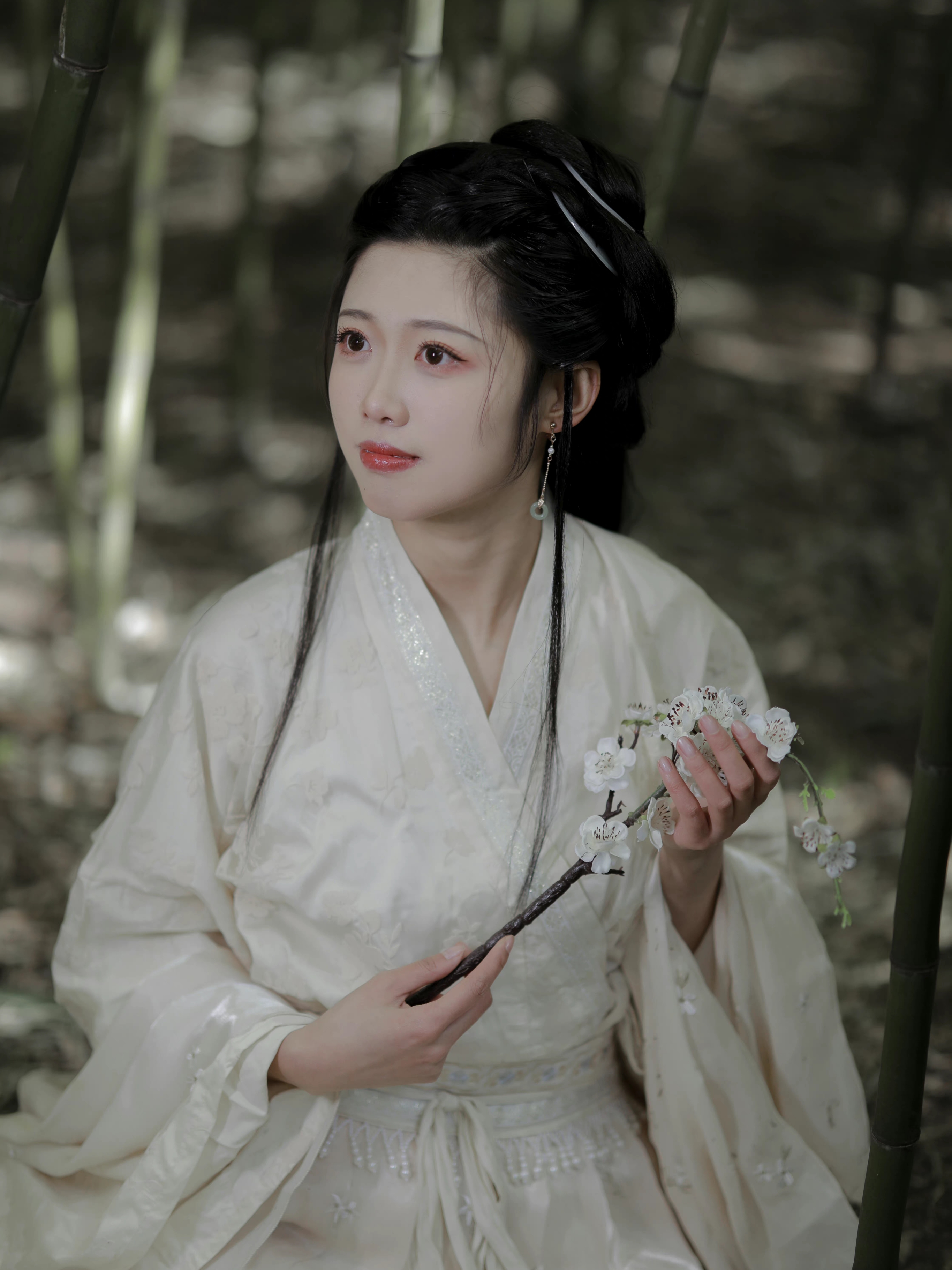 谁的柔骨刻就了谁的痴狂？