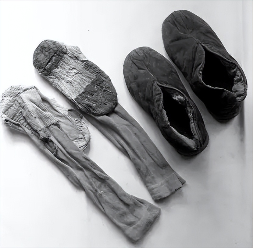 他曾被毛主席表扬，让36万百姓不再挨饿！离世后十万百姓跪拜送行