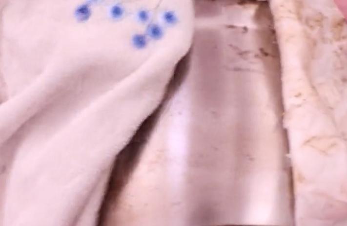 如何清洗烧黑的不锈钢锅,怎样去除不锈钢锅烧黑的地方