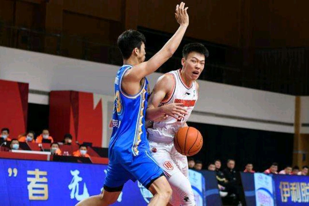 广东队杜锋最新状况,广东队18人名单