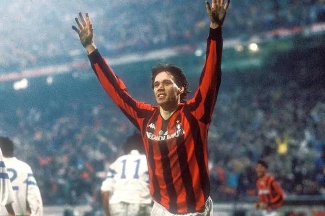 世界足坛各国最强十大前锋